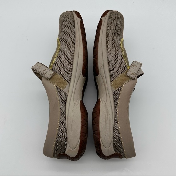 Merrell Women's Encore Mary Jane Flats - Taupe and Brown - Picture 5 of 10